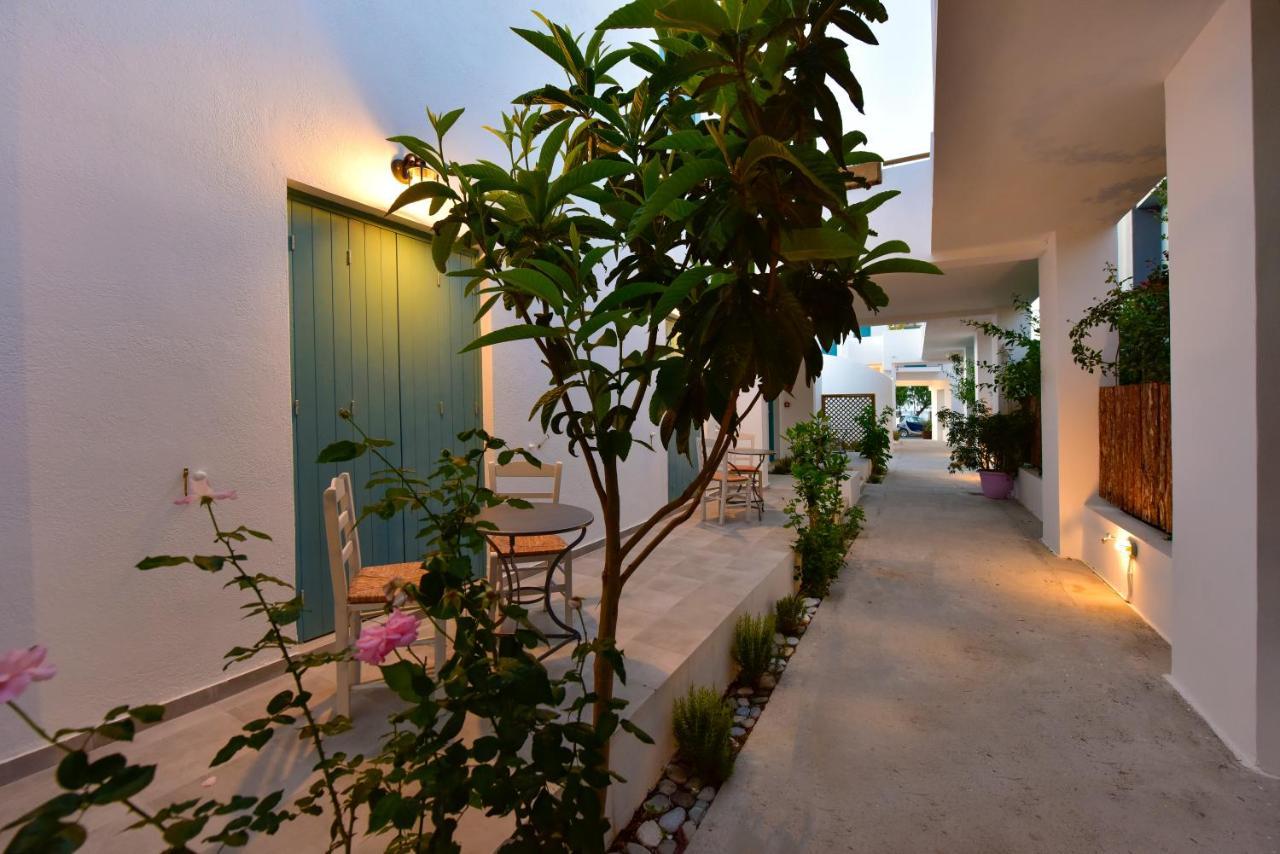 Vesper Aparthotel Kokkari Exterior photo