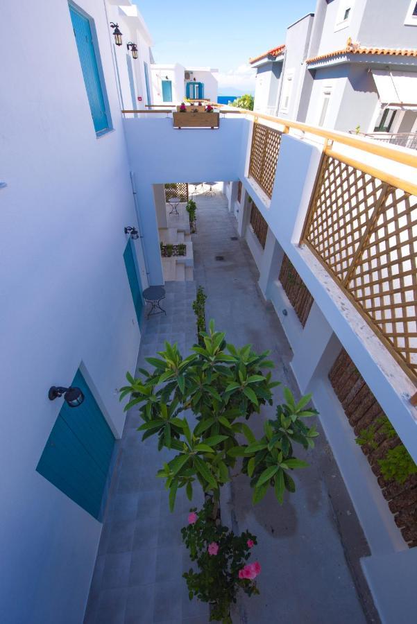 Vesper Aparthotel Kokkari Exterior photo